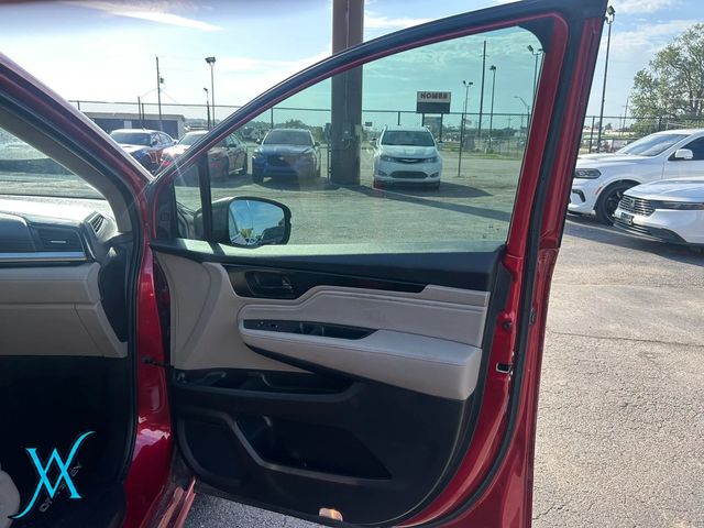 2023 Honda Odyssey Touring Minivan 4D - 23084733 - 22