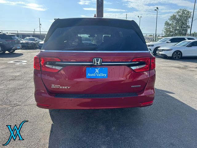 2023 Honda Odyssey Touring Minivan 4D - 23084733 - 5