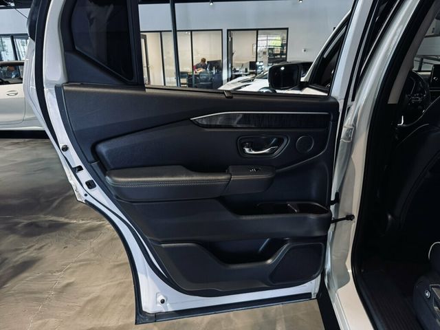 2023 Honda Pilot AWD/ElitePKG/3rdRow/LaneKeepAssist/HTD&VentSeats - 23056921 - 18
