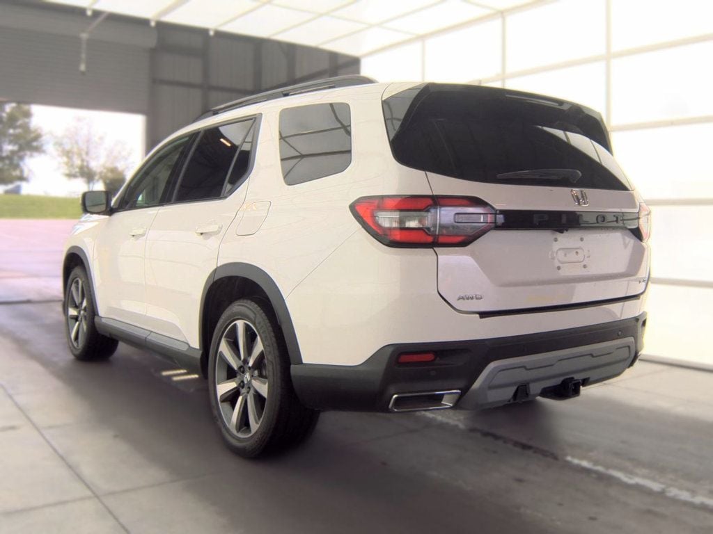 2023 Honda Pilot AWD/ELITEPKG/3rdROW/LANEKEEPASSIST/HTD&VENTSEATS/ - 23056921 - 1