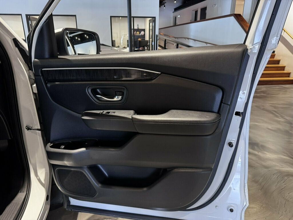2023 Honda Pilot AWD/ElitePKG/3rdRow/LaneKeepAssist/HTD&VentSeats - 23056921 - 26