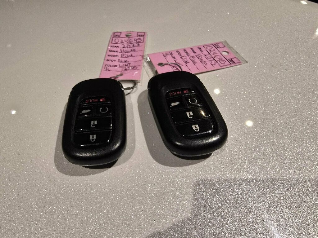 2023 Honda Pilot AWD/ElitePKG/3rdRow/LaneKeepAssist/HTD&VentSeats - 23056921 - 43