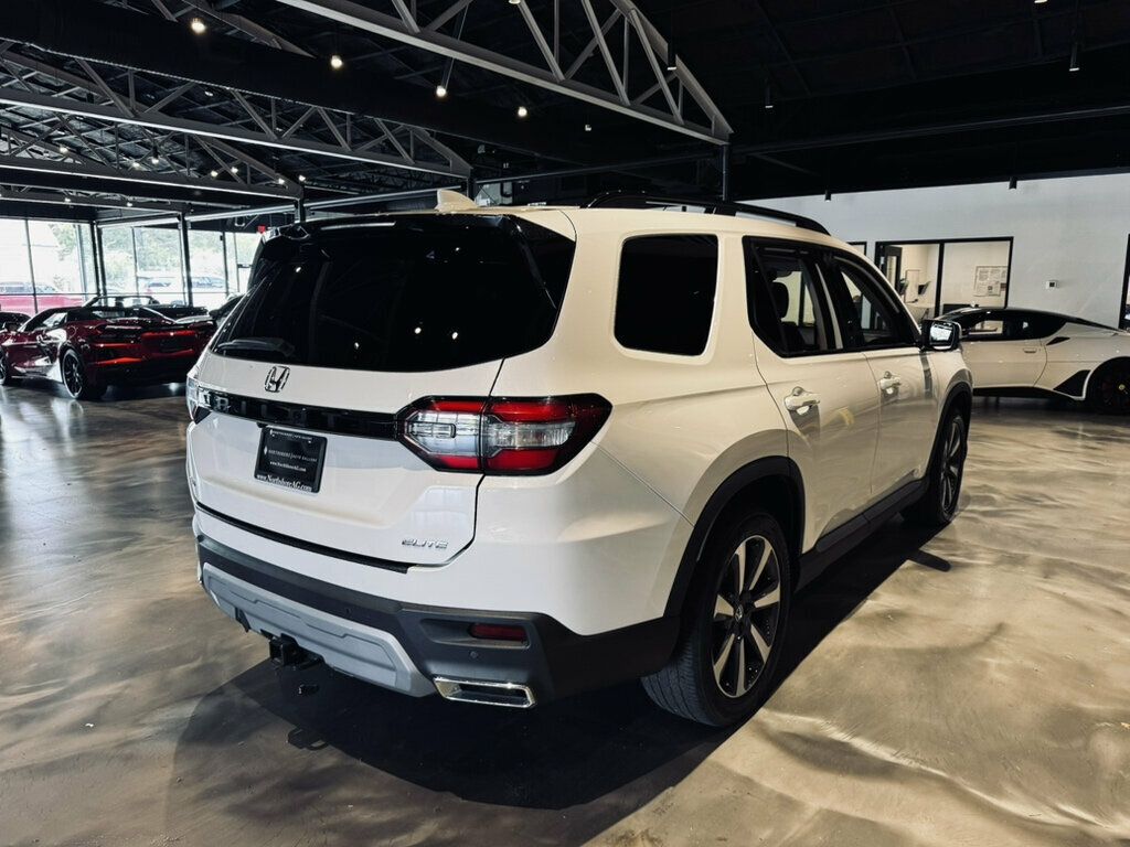 2023 Honda Pilot AWD/ElitePKG/3rdRow/LaneKeepAssist/HTD&VentSeats - 23056921 - 4
