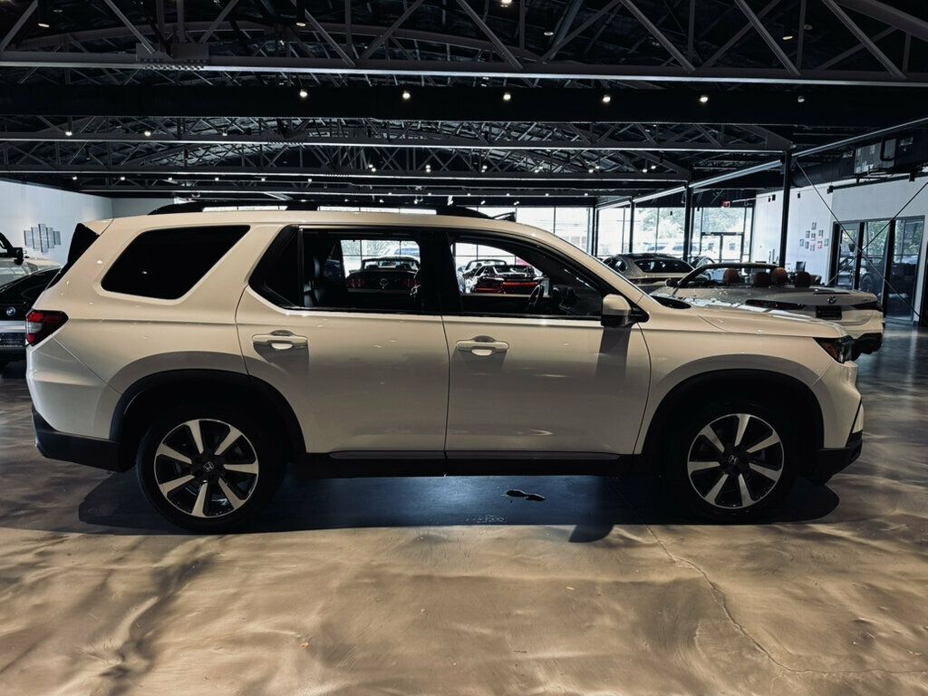 2023 Honda Pilot AWD/ElitePKG/3rdRow/LaneKeepAssist/HTD&VentSeats - 23056921 - 5