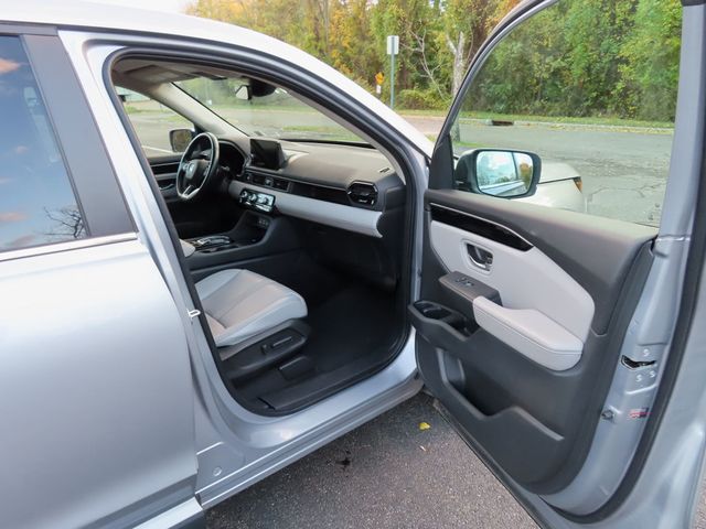 2023 Honda Pilot EX-L 7-Passenger AWD - 22938582 - 18