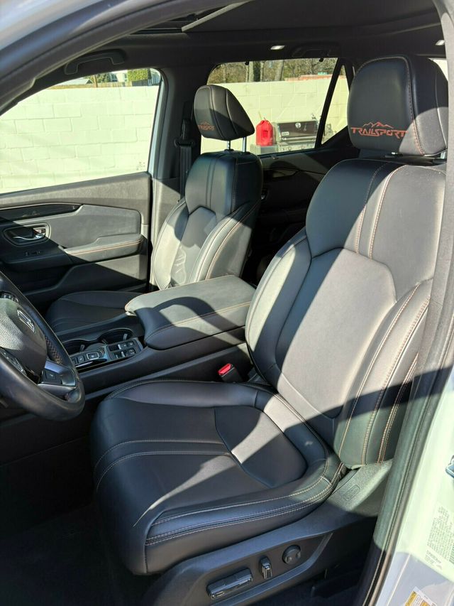 2023 Honda Pilot LocalTrade/Trailsport/AWD/HeatedSeats/2ndRowCaptainChairs/NAV - 22958454 - 9
