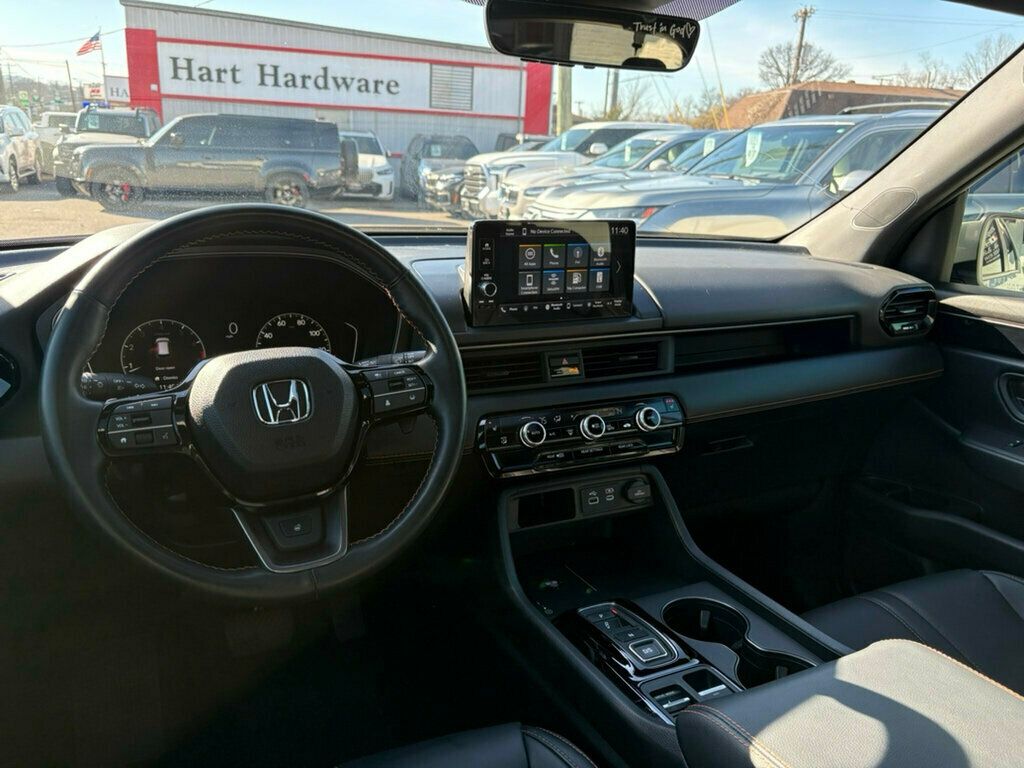 2023 Honda Pilot LocalTrade/Trailsport/AWD/HeatedSeats/2ndRowCaptainChairs/NAV - 22958454 - 10