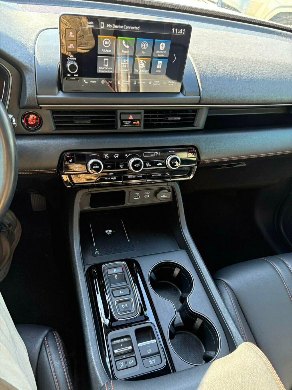 2023 Honda Pilot LocalTrade/Trailsport/AWD/HeatedSeats/2ndRowCaptainChairs/NAV - 22958454 - 16