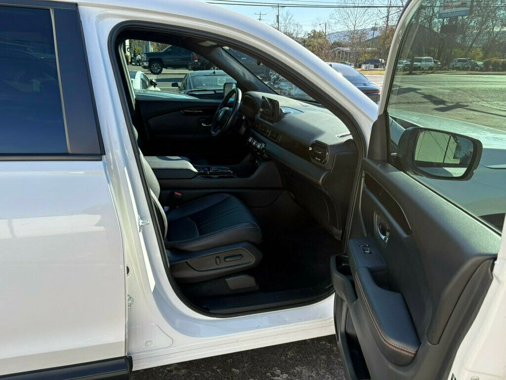 2023 Honda Pilot LocalTrade/Trailsport/AWD/HeatedSeats/2ndRowCaptainChairs/NAV - 22958454 - 19