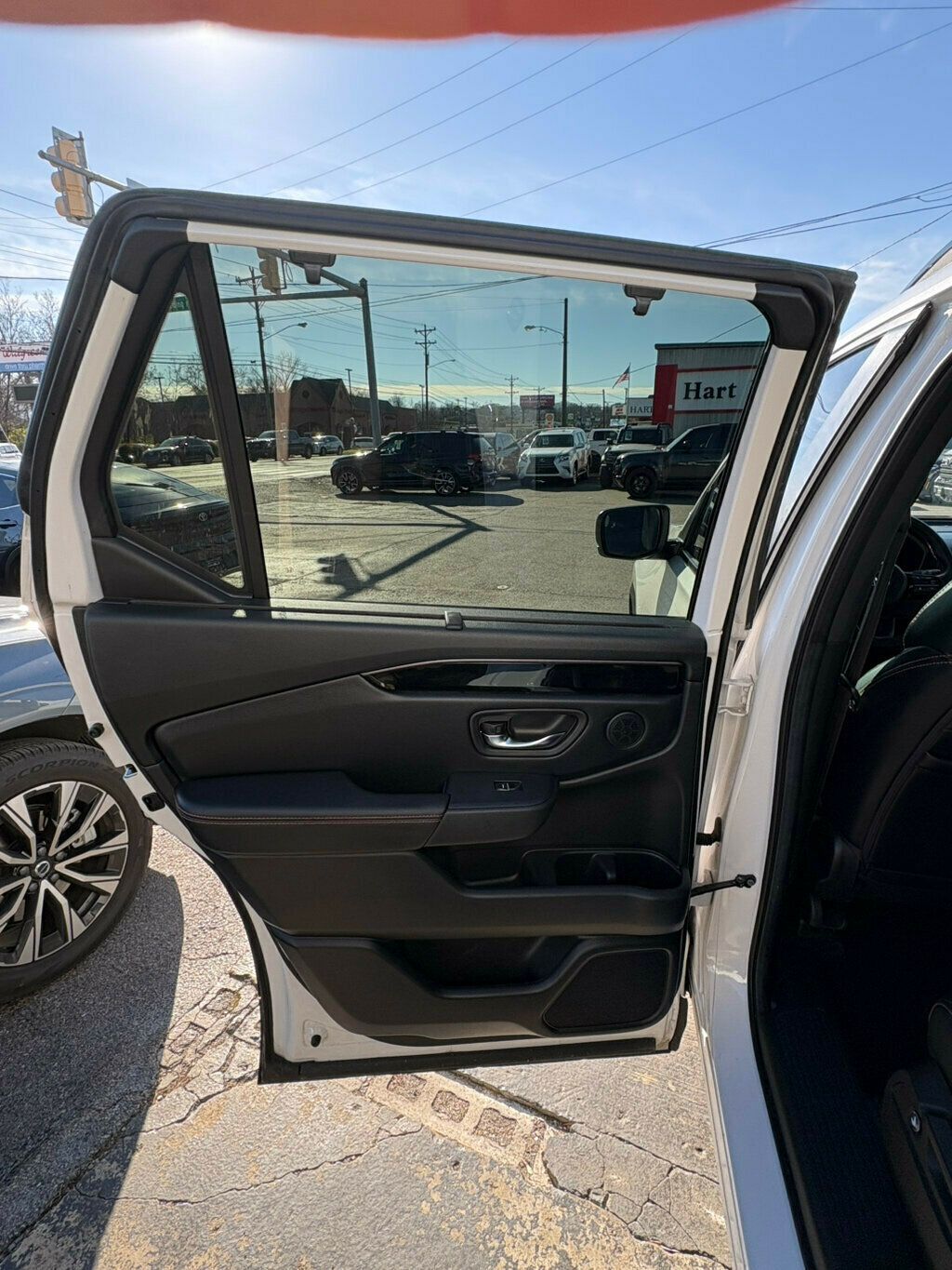 2023 Honda Pilot LocalTrade/Trailsport/AWD/HeatedSeats/2ndRowCaptainChairs/NAV - 22958454 - 30