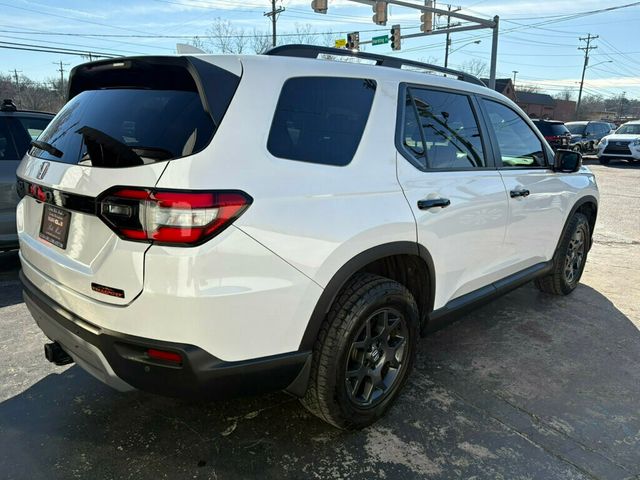 2023 Honda Pilot LocalTrade/Trailsport/AWD/HeatedSeats/2ndRowCaptainChairs/NAV - 22958454 - 4