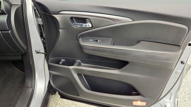 2023 Honda Ridgeline RTL-E AWD - 22971726 - 26