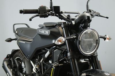 2023 Husqvarna SVARTPILEN 401