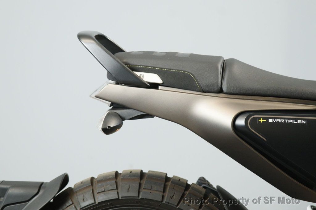 2023 Husqvarna SVARTPILEN 401 Only 764 Miles! - 22974504 - 10
