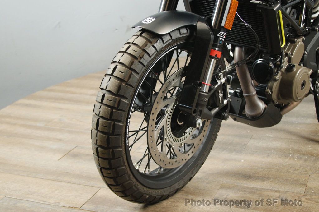 2023 Husqvarna SVARTPILEN 401 Only 764 Miles! - 22974504 - 18