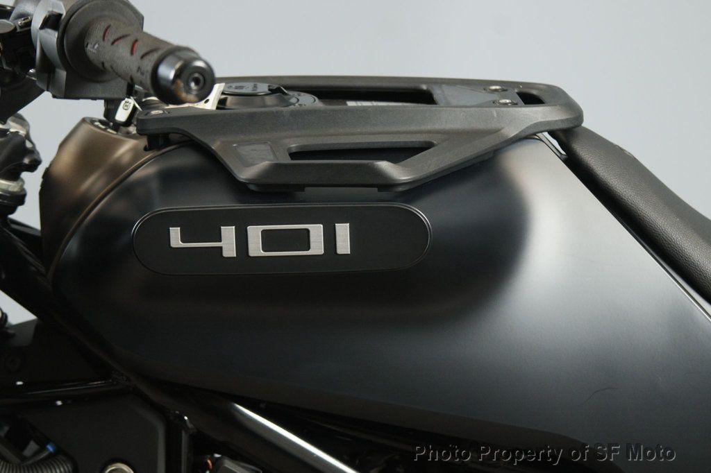 2023 Husqvarna SVARTPILEN 401 Only 764 Miles! - 22974504 - 33