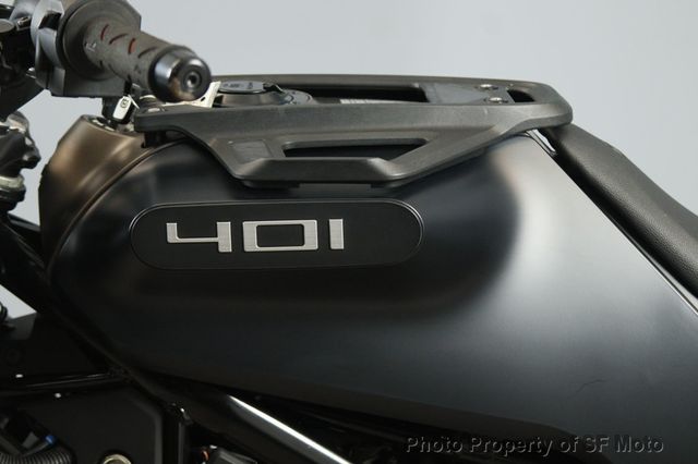 2023 Husqvarna SVARTPILEN 401 Only 764 Miles! - 22974504 - 33