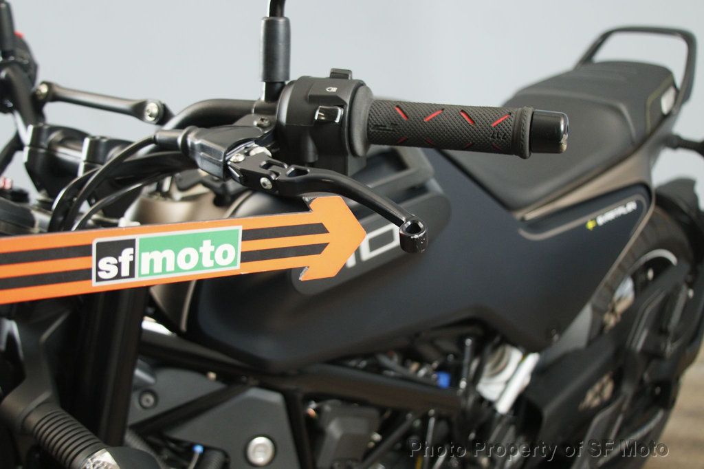 2023 Husqvarna SVARTPILEN 401 Only 764 Miles! - 22974504 - 48