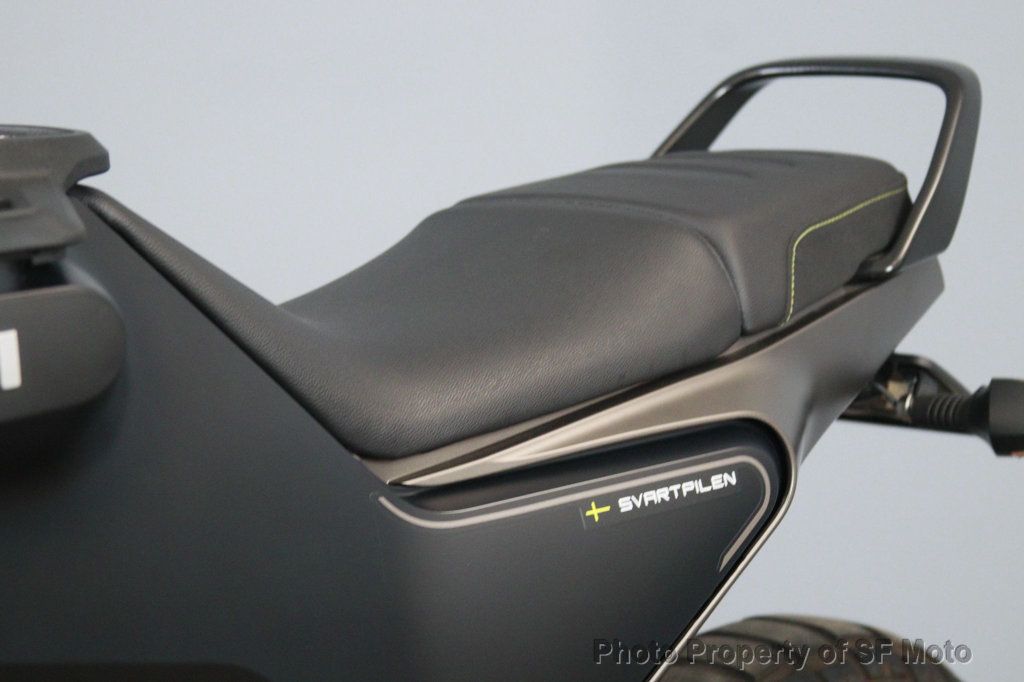 2023 Husqvarna Svartpilen 401 SALE PENDING - 23057555 - 39