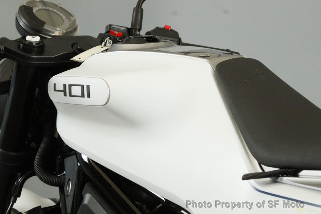 2023 Husqvarna Vitpilen 401 INVENTORY-CLEARANCE - 22494227 - 37