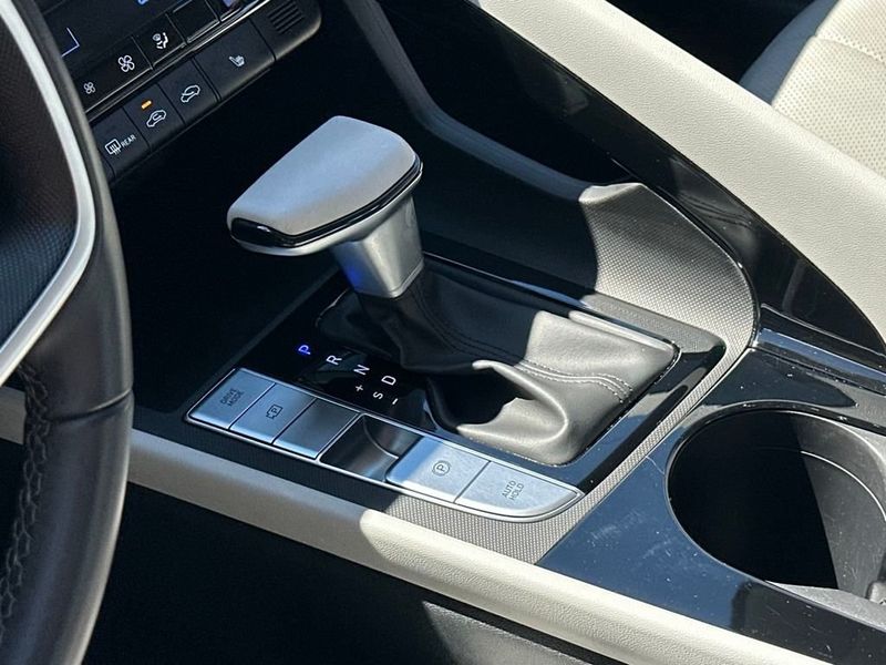 2023 Hyundai Elantra Limited - 22940738 - 18