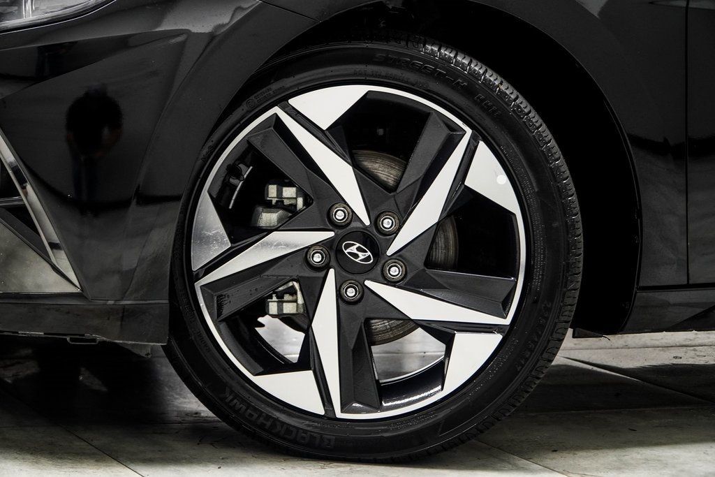 2023 Hyundai Elantra Limited photo 3