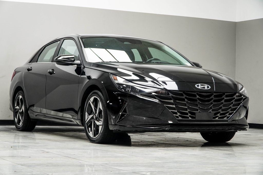 2023 Hyundai Elantra Limited photo 4