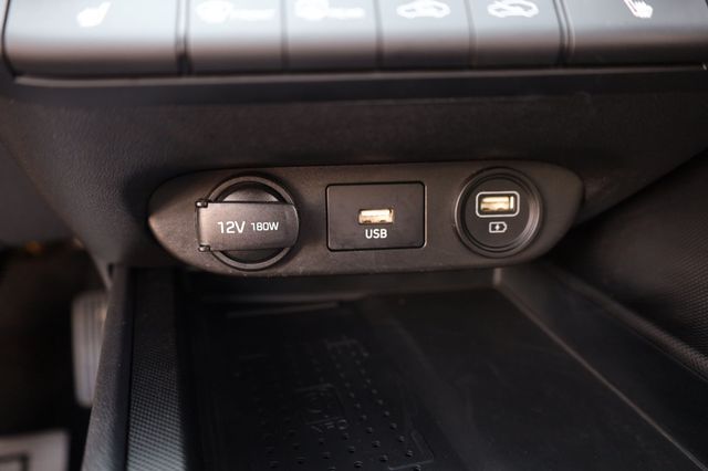 2023 Hyundai Elantra Limited IVT - 22903049 - 46