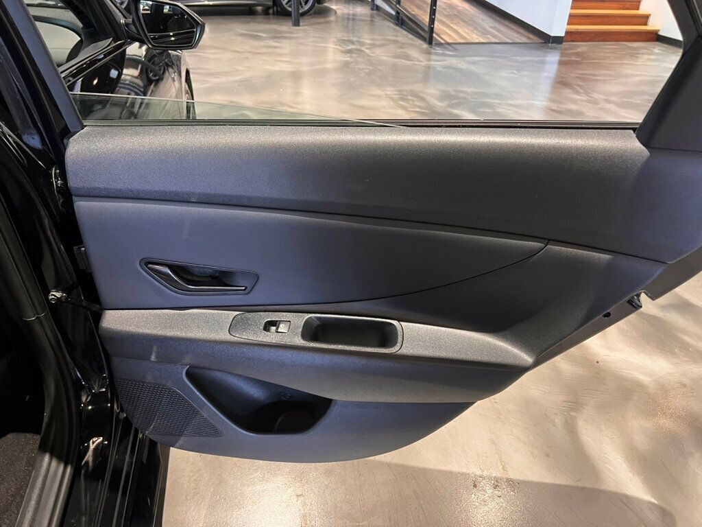 2023 Hyundai Elantra LocalTrade/N-Line/DCT/AppleCarplay/AndroidAuto/HtdSeats/MoonRoof - 23004901 - 26