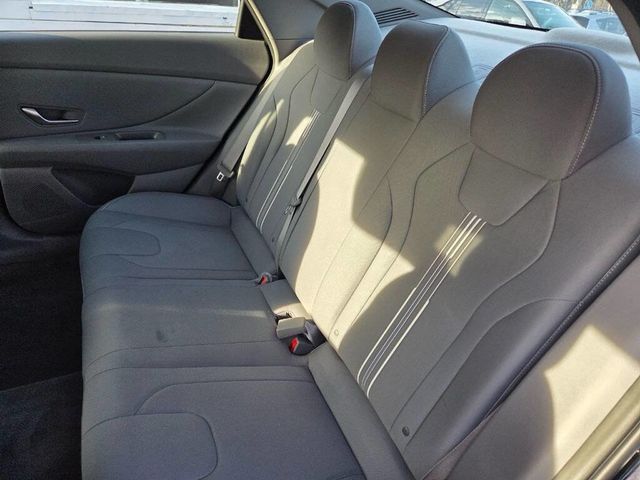 2023 Hyundai Elantra SEL - 23007419 - 12