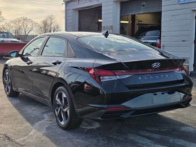 2023 Hyundai Elantra SEL - 23007419 - 2