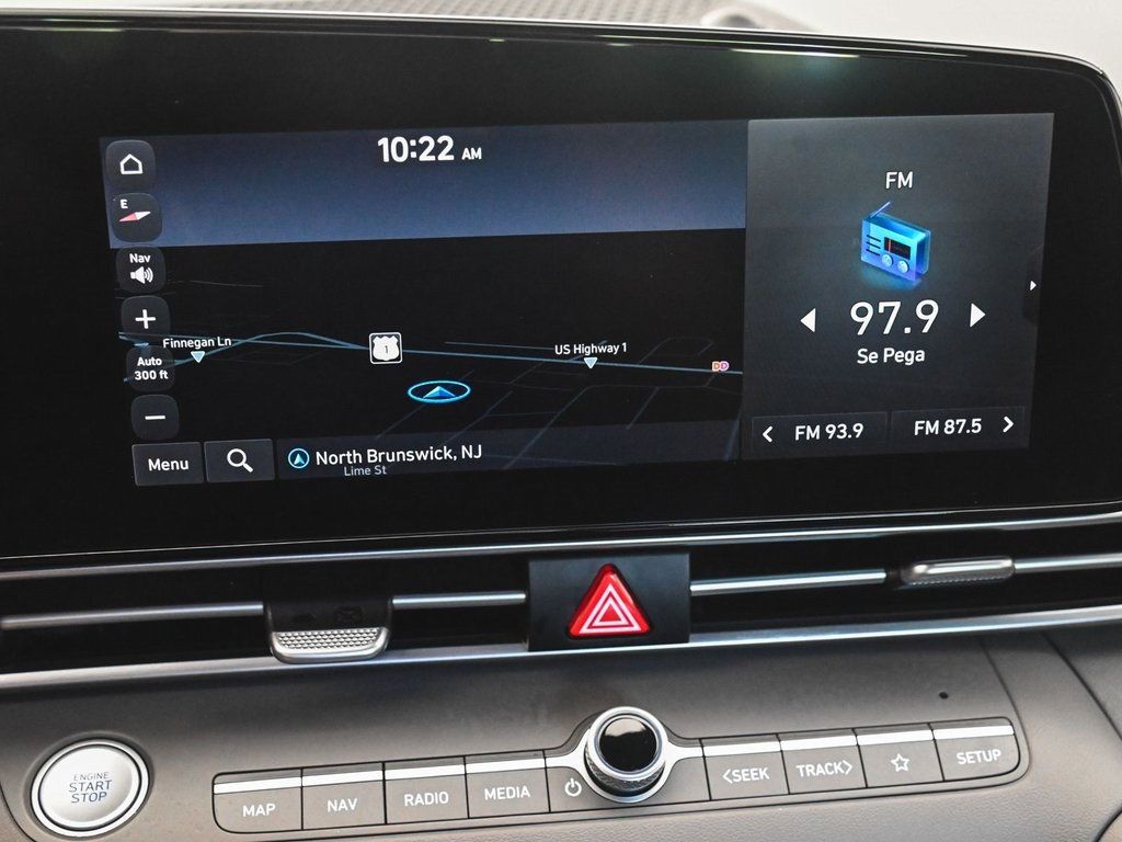 2023 Hyundai Elantra SEL photo 16