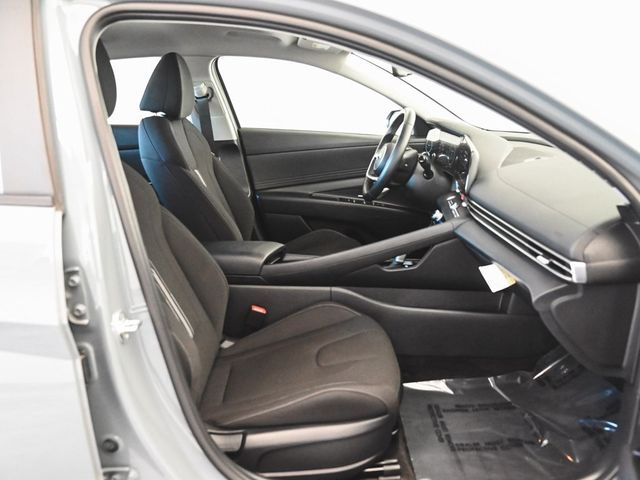 2023 Hyundai Elantra SEL - 22951018 - 31