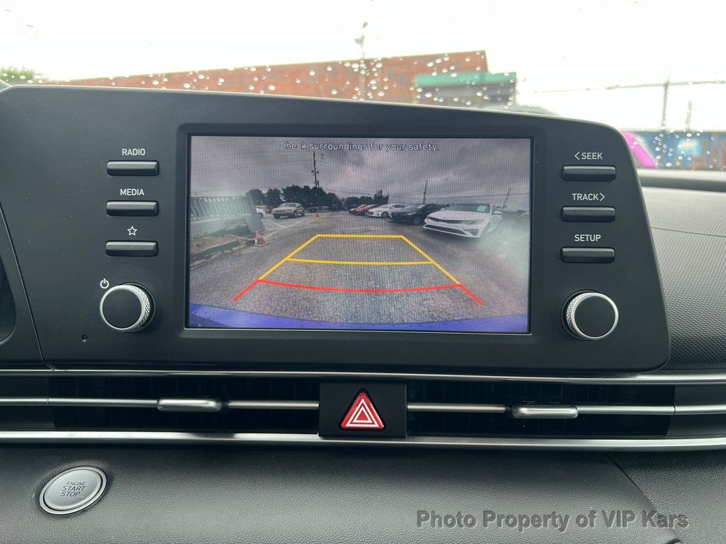 2023 Hyundai Elantra SEL photo 10
