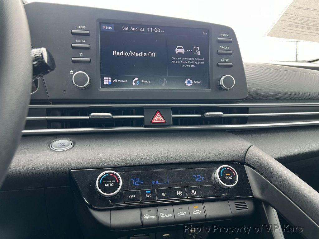 2023 Hyundai Elantra SEL photo 11