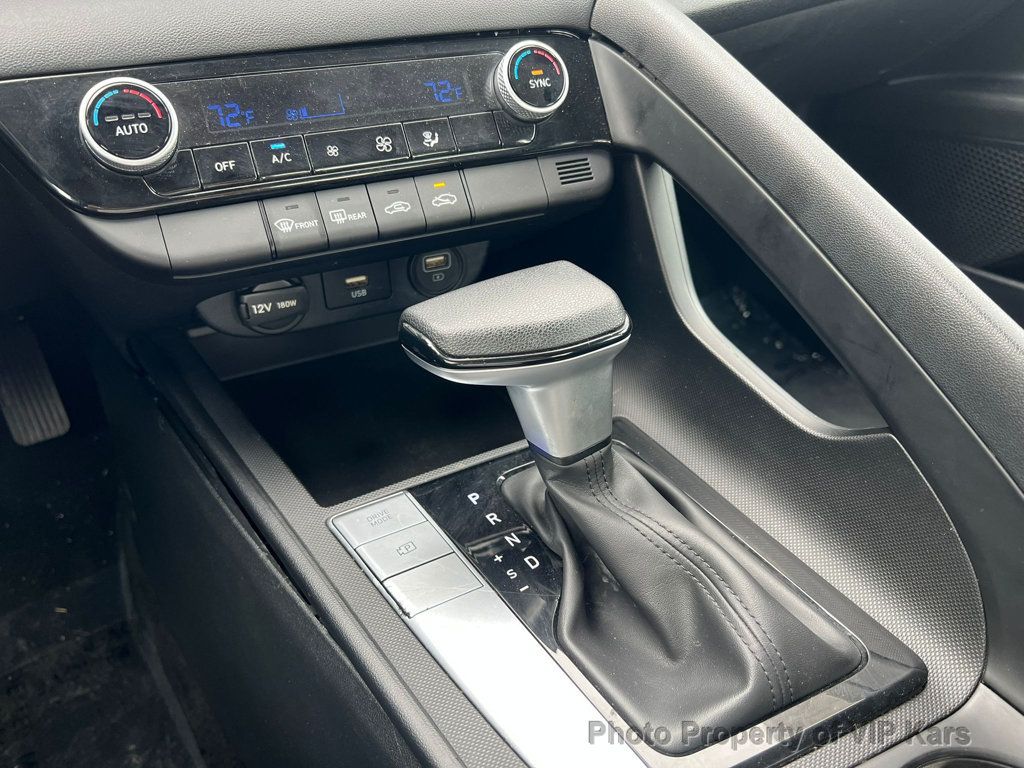 2023 Hyundai Elantra SEL photo 12