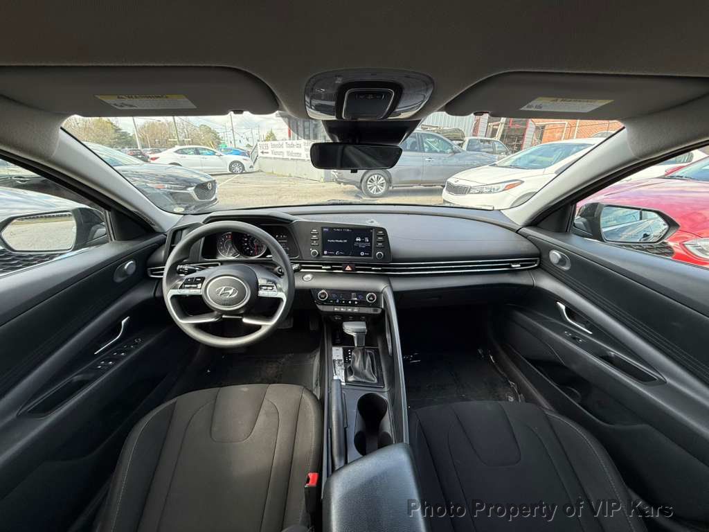 2023 Hyundai Elantra SEL IVT - 22994714 - 13