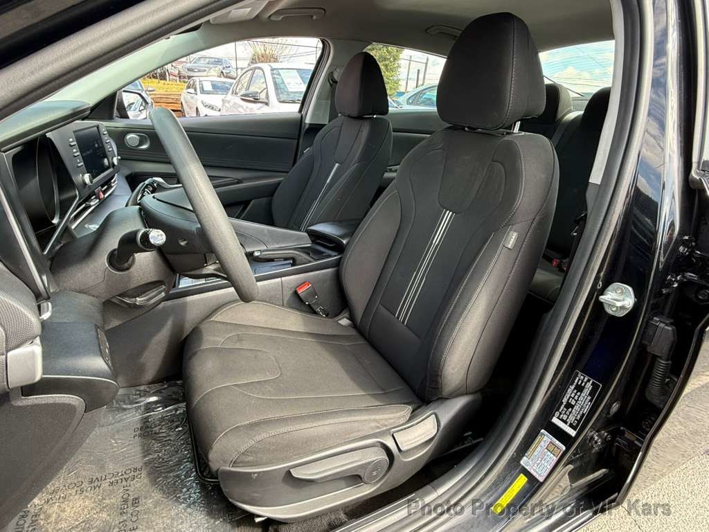 2023 Hyundai Elantra SEL IVT - 22994714 - 15