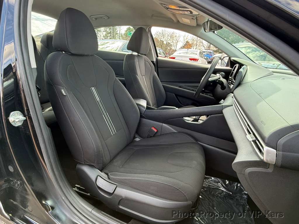 2023 Hyundai Elantra SEL IVT - 22994714 - 16