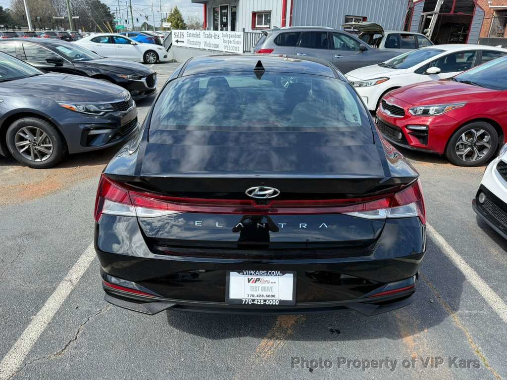 2023 Hyundai Elantra SEL IVT - 22994714 - 5