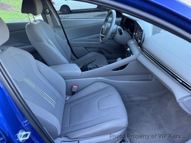 2023 Hyundai Elantra SEL IVT - 23035605 - 9
