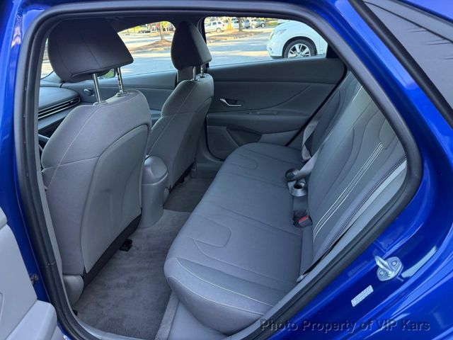 2023 Hyundai Elantra SEL IVT - 23035605 - 13