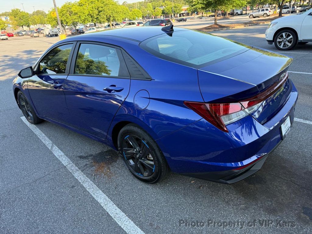 2023 Hyundai Elantra SEL IVT - 23035605 - 6