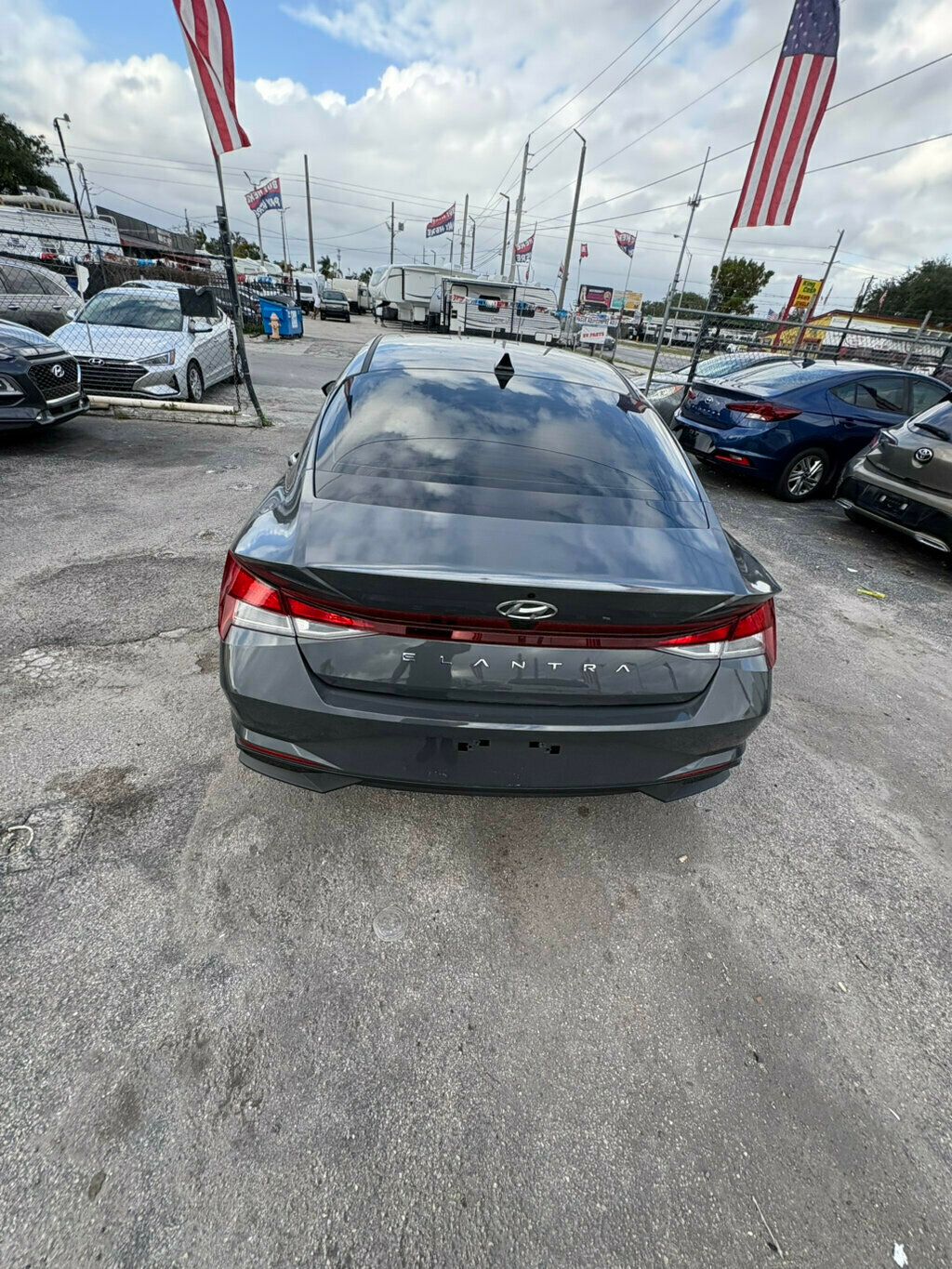 2023 Hyundai Elantra SEL IVT - 22953415 - 7