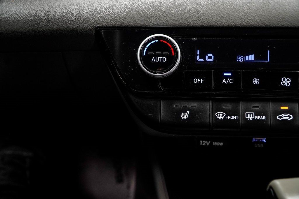 2023 Hyundai Elantra SEL photo 23
