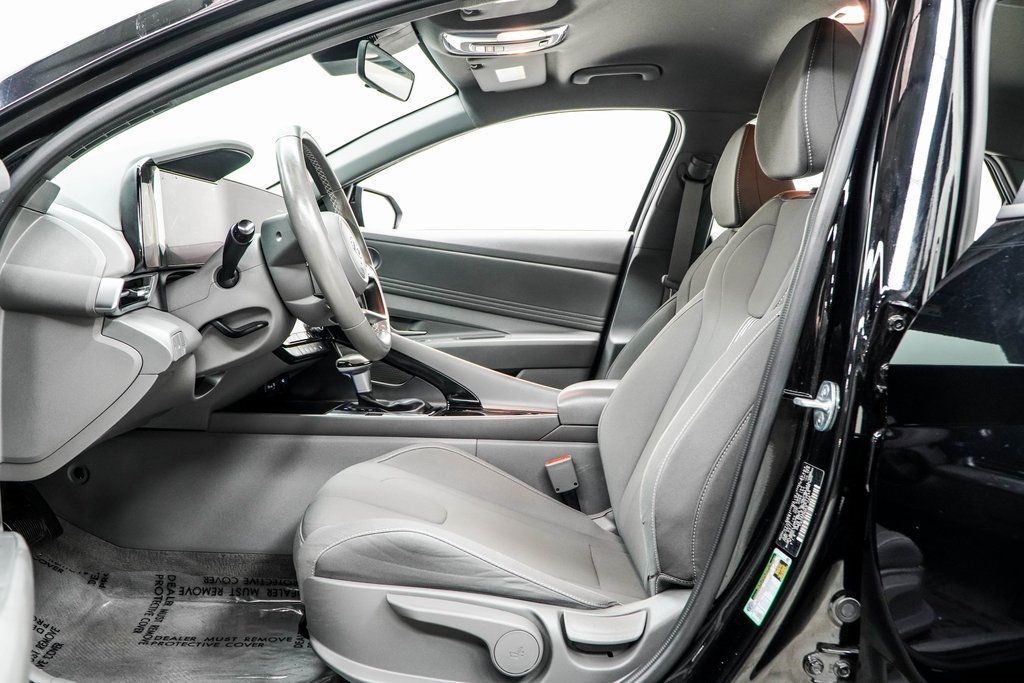 2023 Hyundai Elantra SEL photo 36