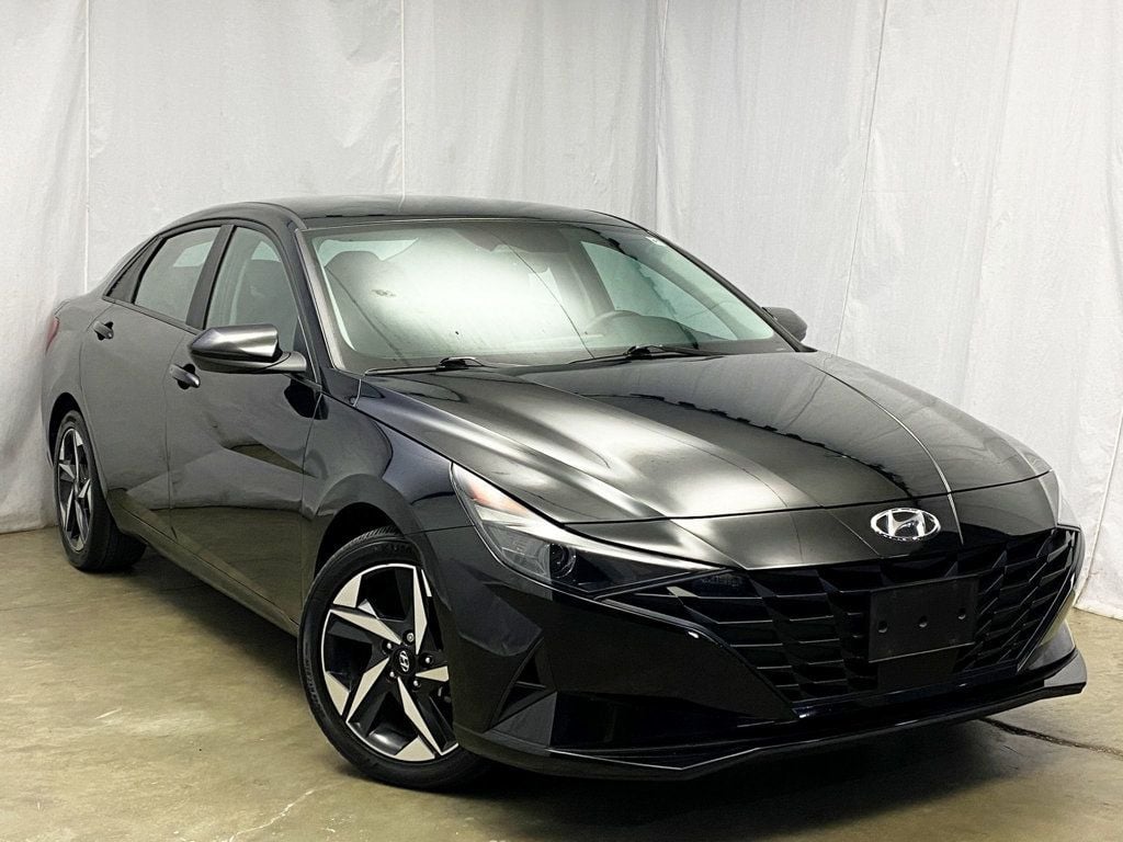 2023 Hyundai Elantra SEL IVT - 22934232 - 9