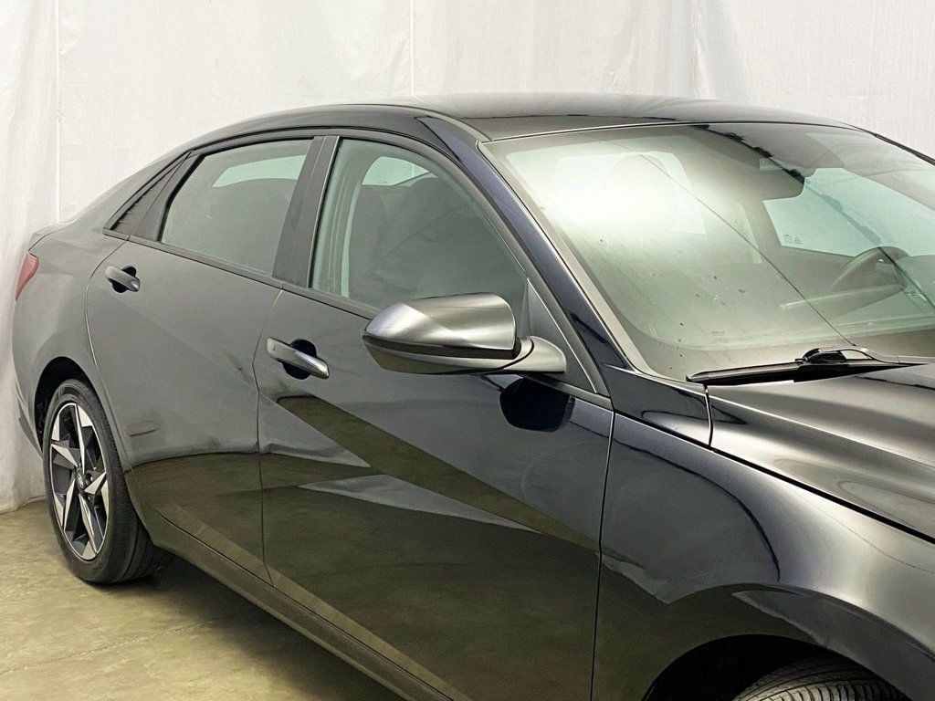 2023 Hyundai Elantra SEL IVT - 22934232 - 8