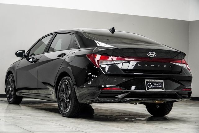 2023 Hyundai Elantra SEL IVT - 22962006 - 9