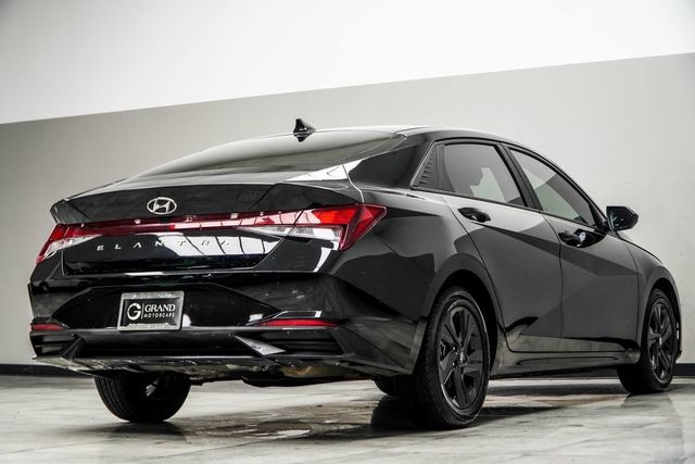 2023 Hyundai Elantra SEL IVT - 22962006 - 11